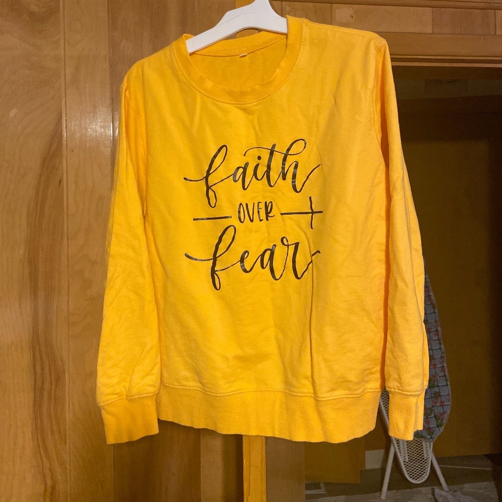 Faith over Fear sweater long sleeve sweatshirt hoodie Medium religious